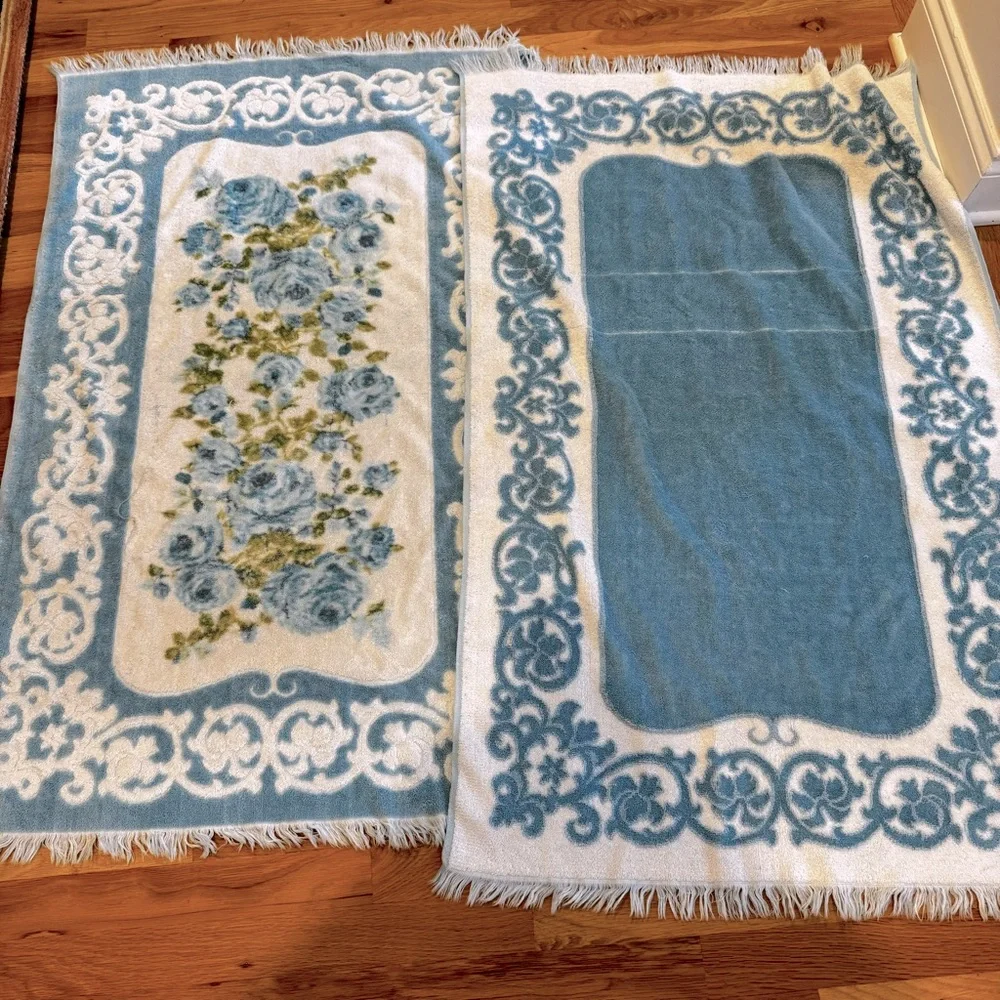 2/ VINTAGE 60'S TOWEL BLUE FLORAL DESIGN WITH FRINGE / COTTON